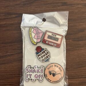 Taylor swift pin set